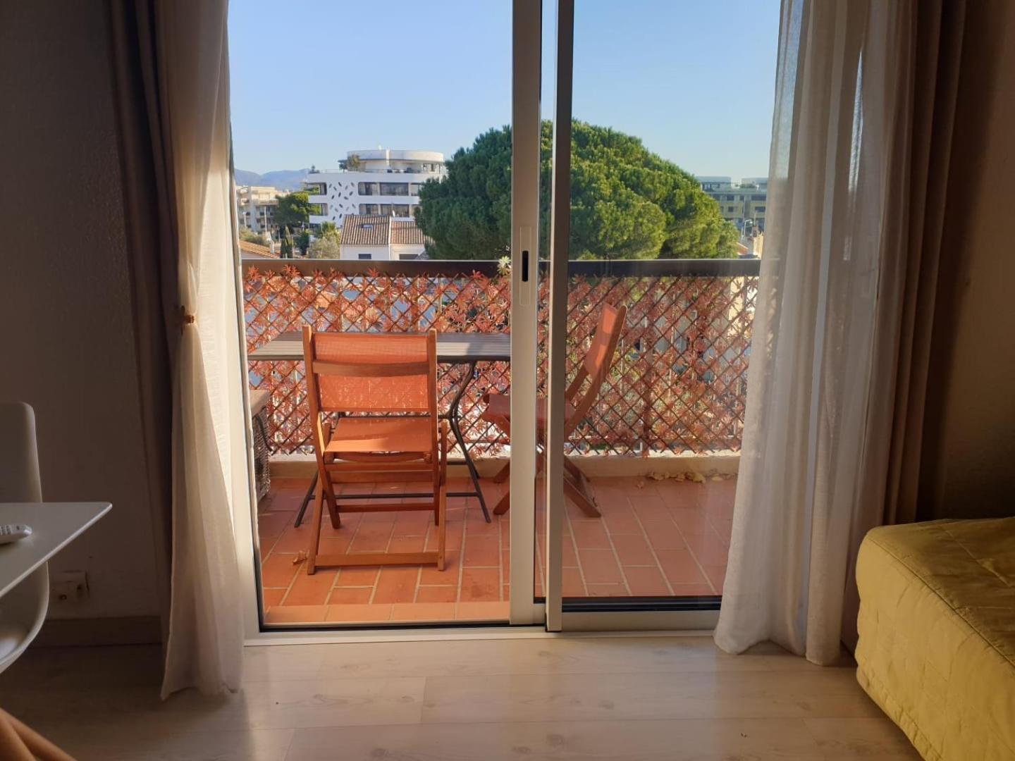 Appartement Climatise A 800M De La Plage Fréjus Exteriér fotografie